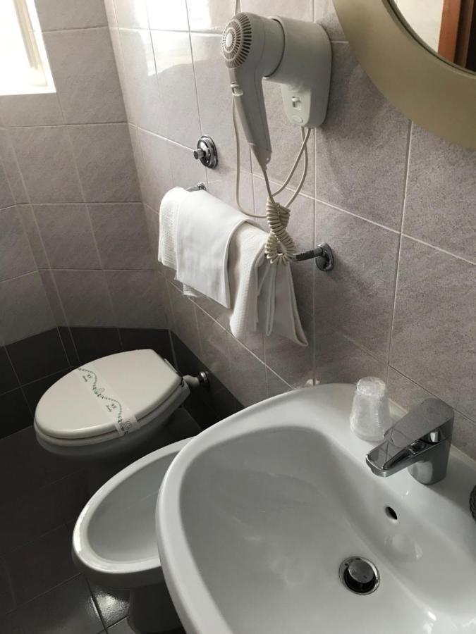 Hotel Amico Fritz Livorno Ngoại thất bức ảnh